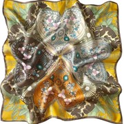 Foulard floral en soie 1